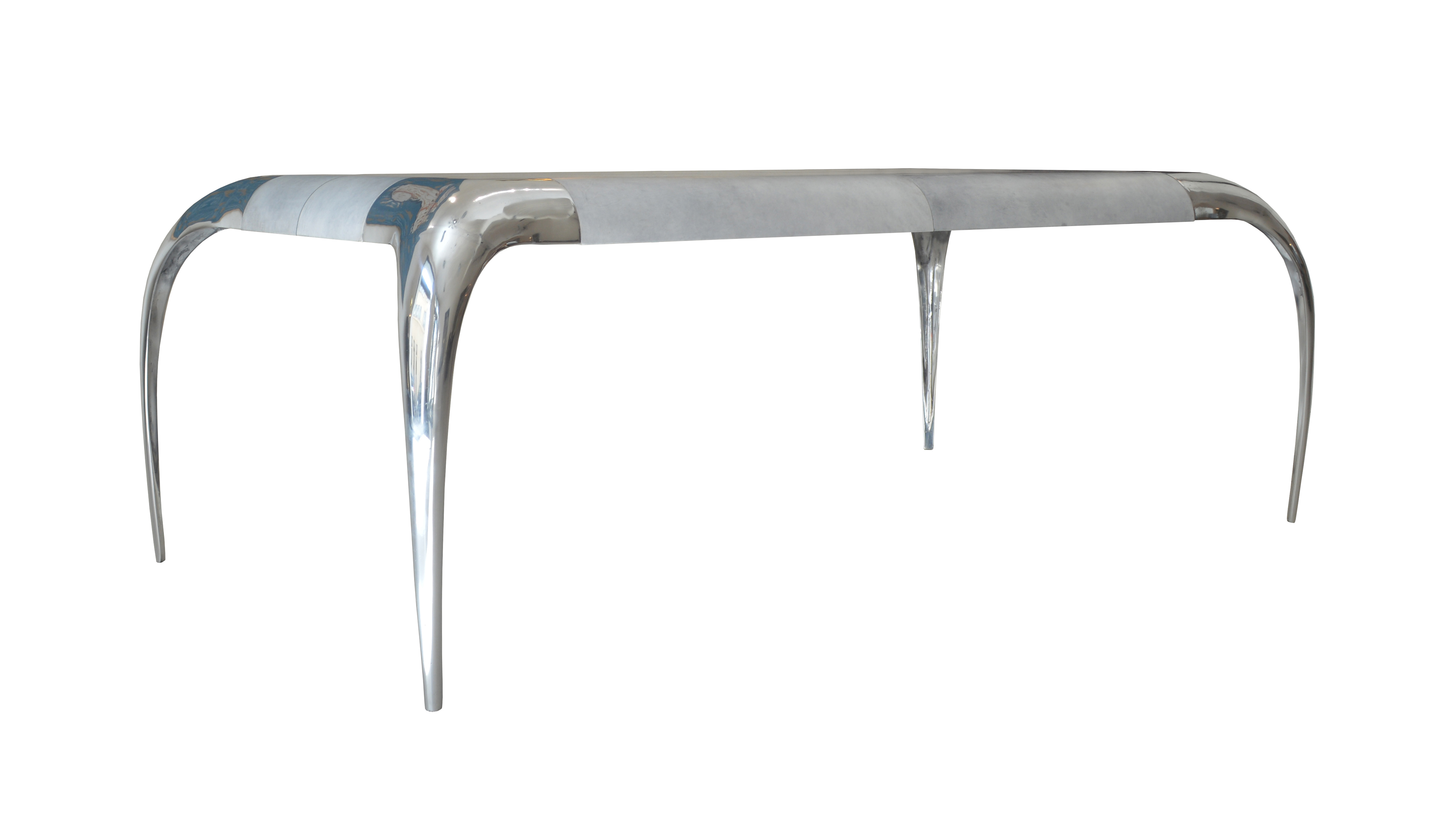 Ara table detail – polished aluminium legs