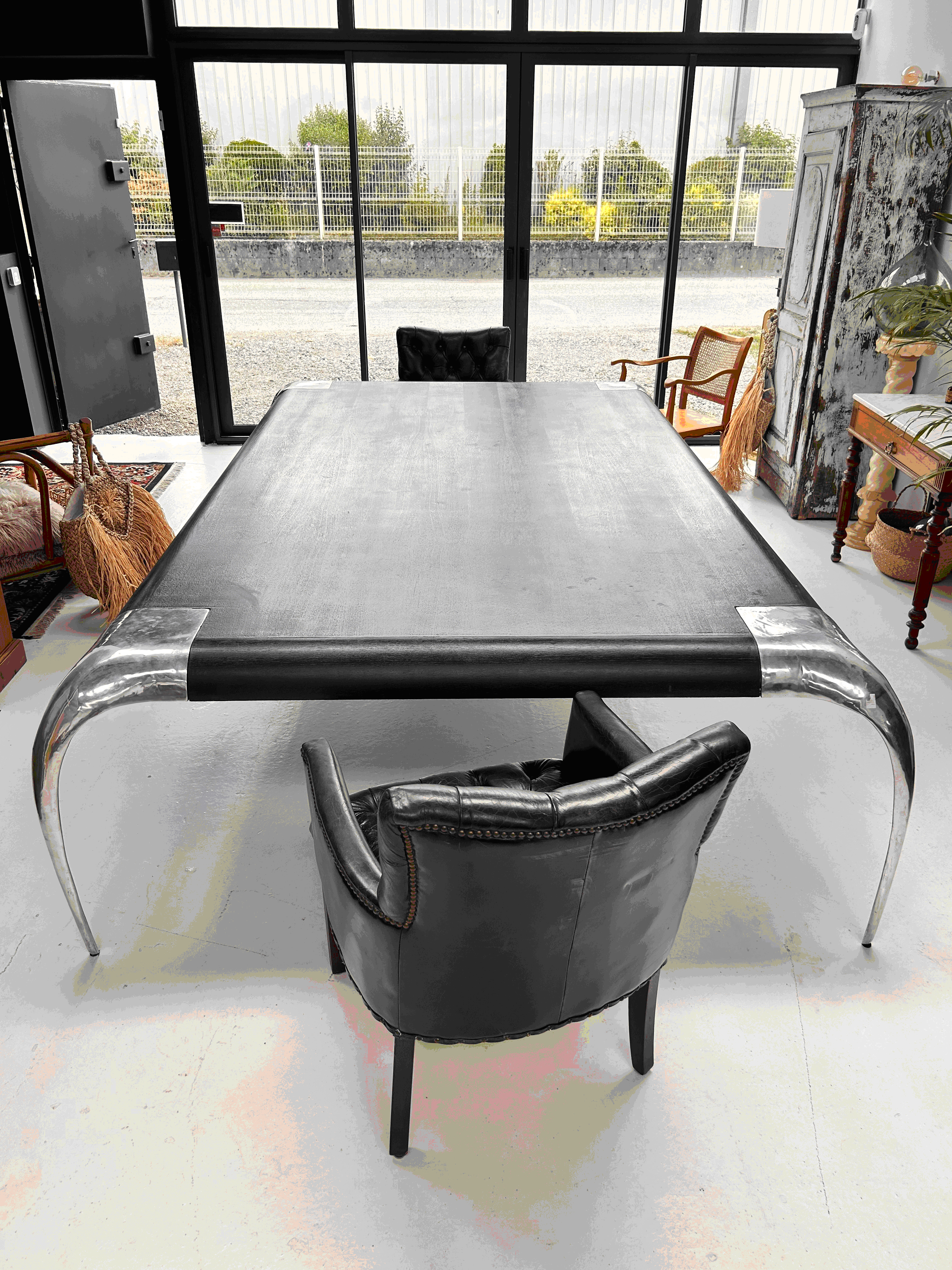 Ara desk detail – high end furniture