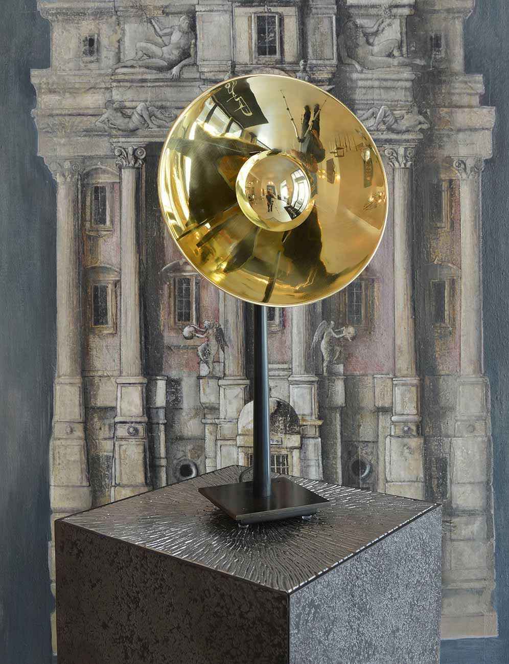 Orus Table lamp, is a contemporary table lamp made by mattia frignani