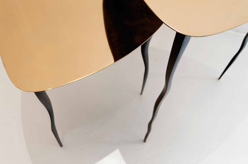 Selene is gold like side table made in italy